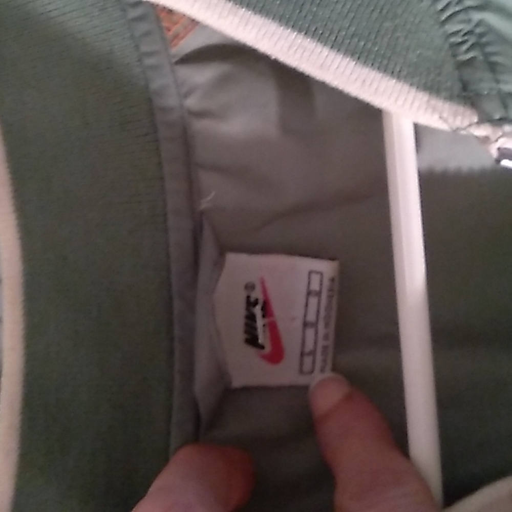 Nike pull over - Picture 2 of 4